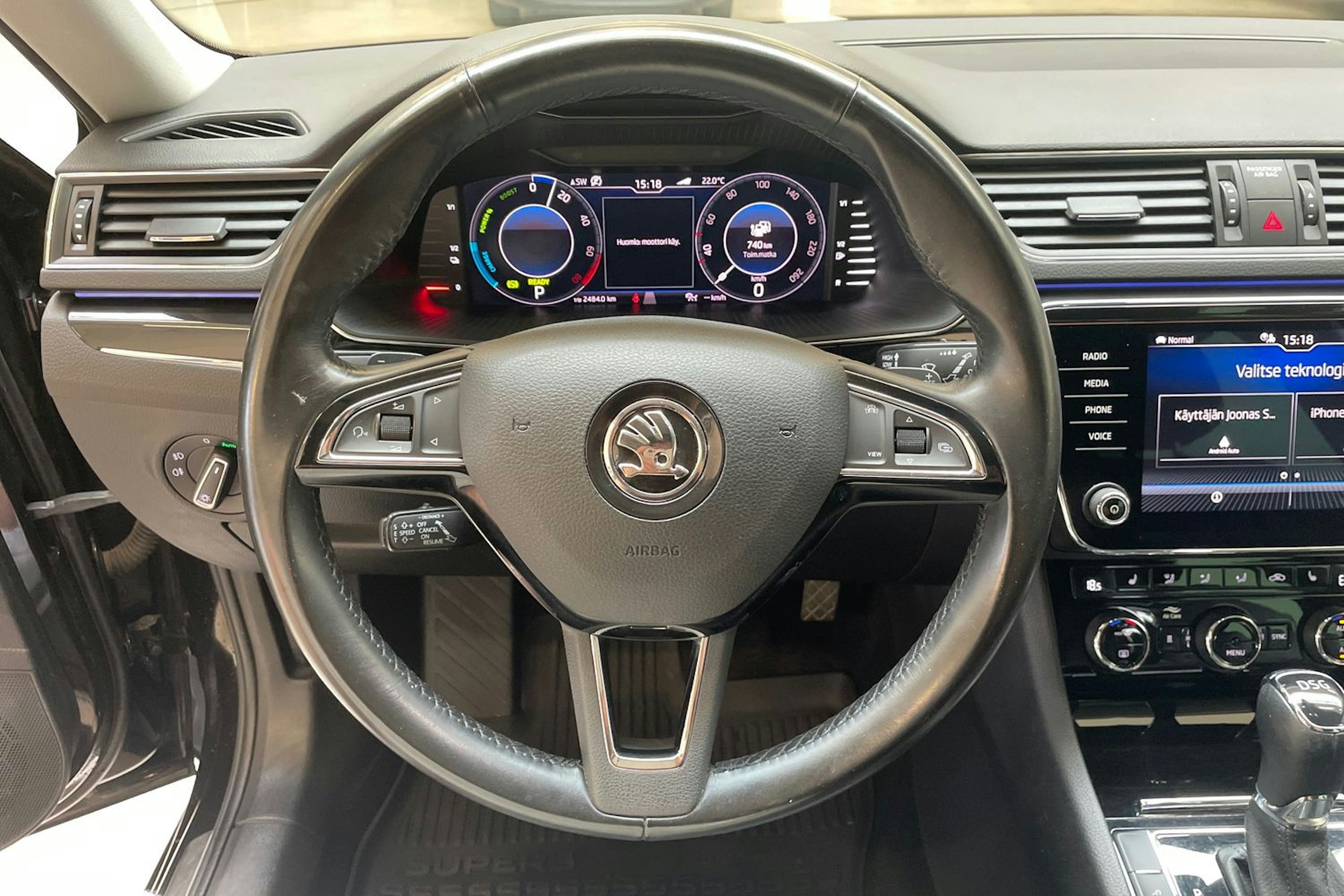 musta Skoda Superb 2020 kuva 15.