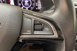 musta Skoda Superb 2020 kuva 17.