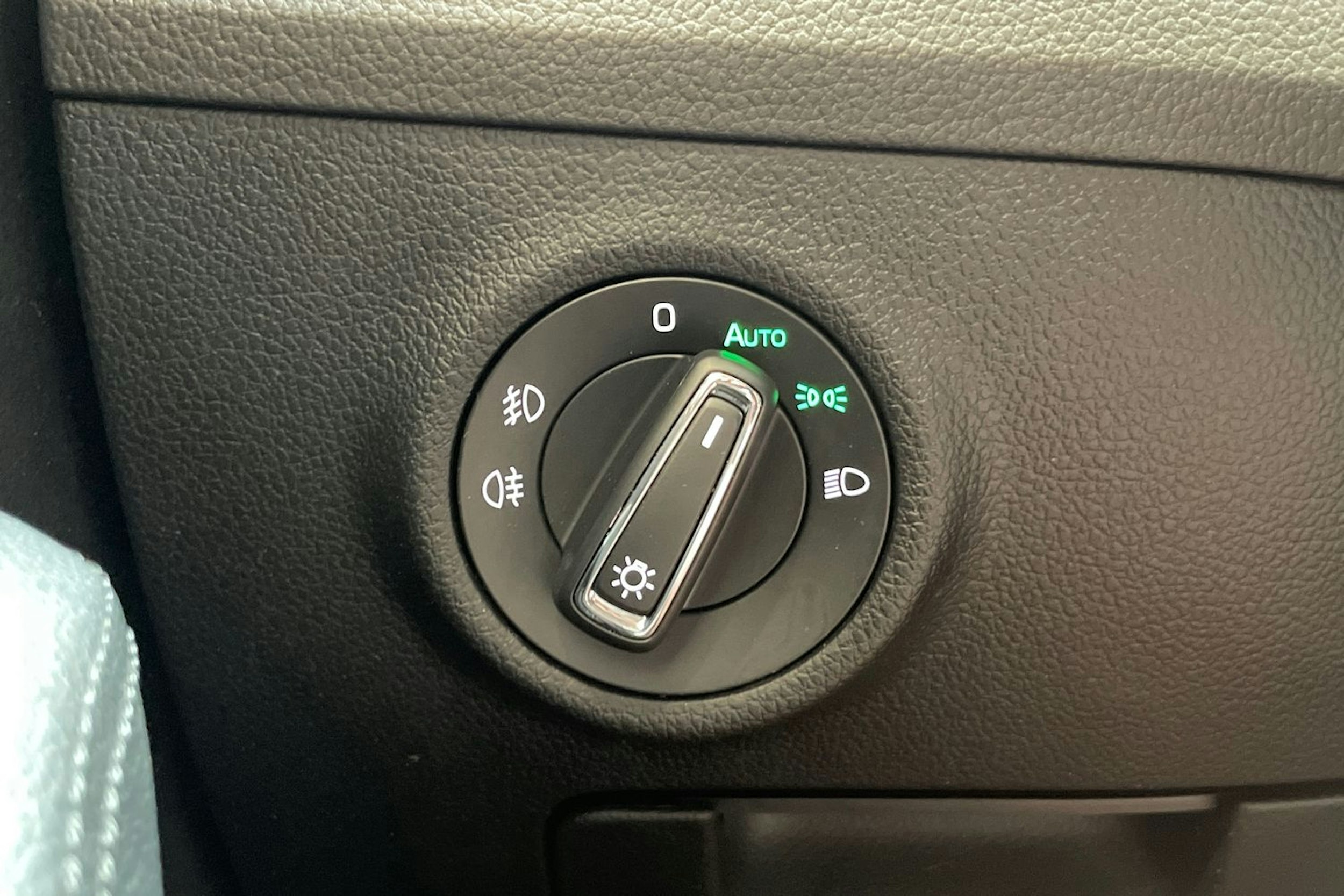 musta Skoda Superb 2020 kuva 27.