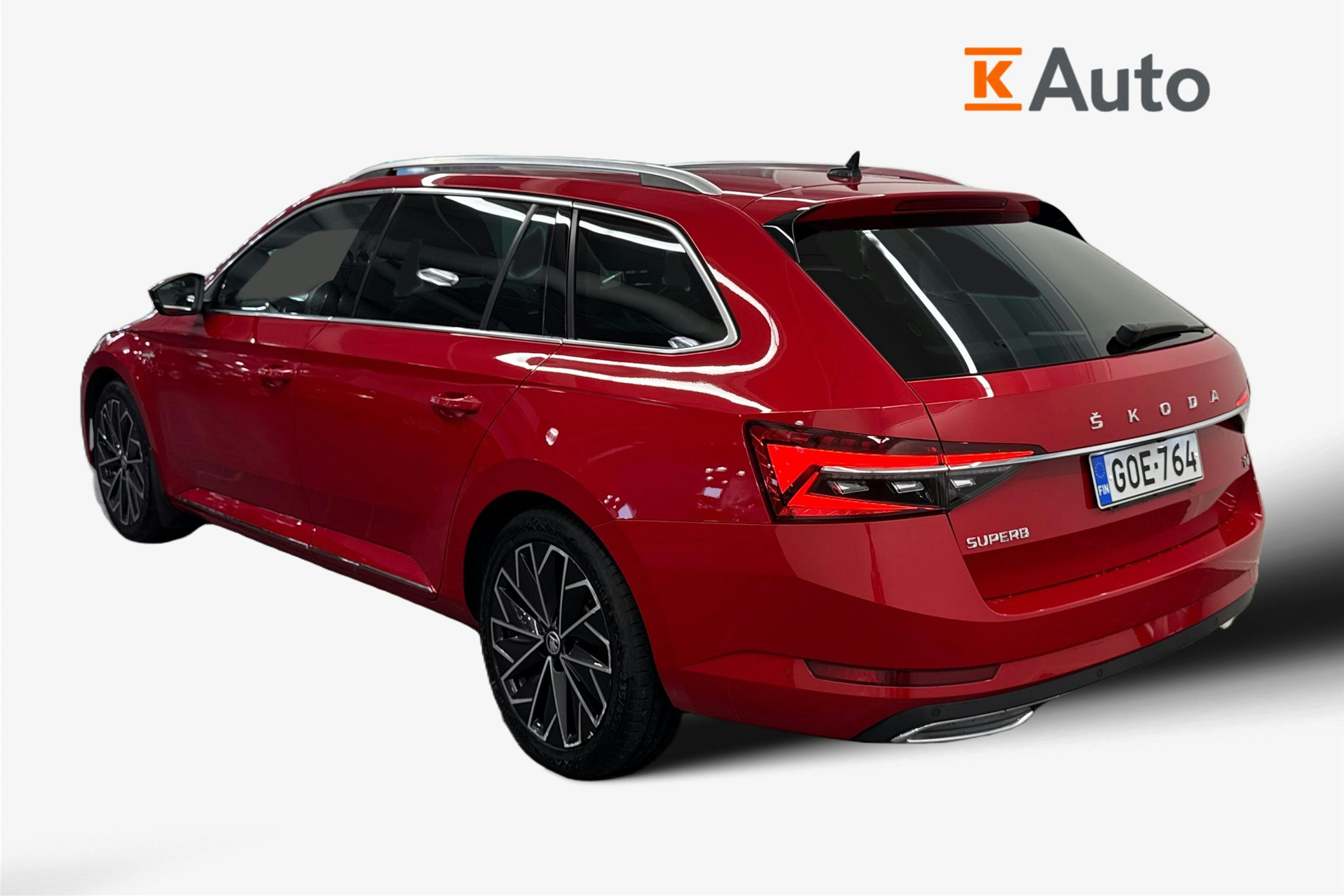 punainen Skoda Superb 2020 kuva 2.