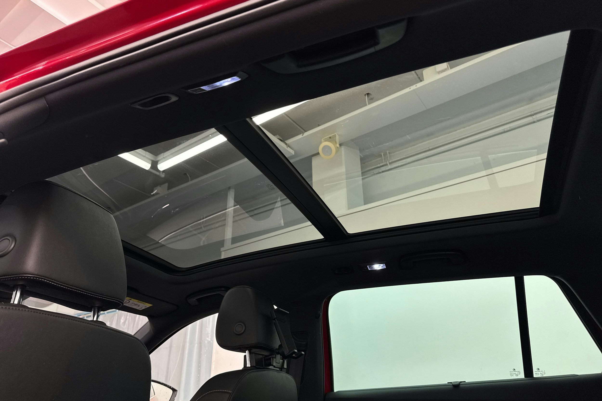 punainen Skoda Superb 2020 kuva 17.
