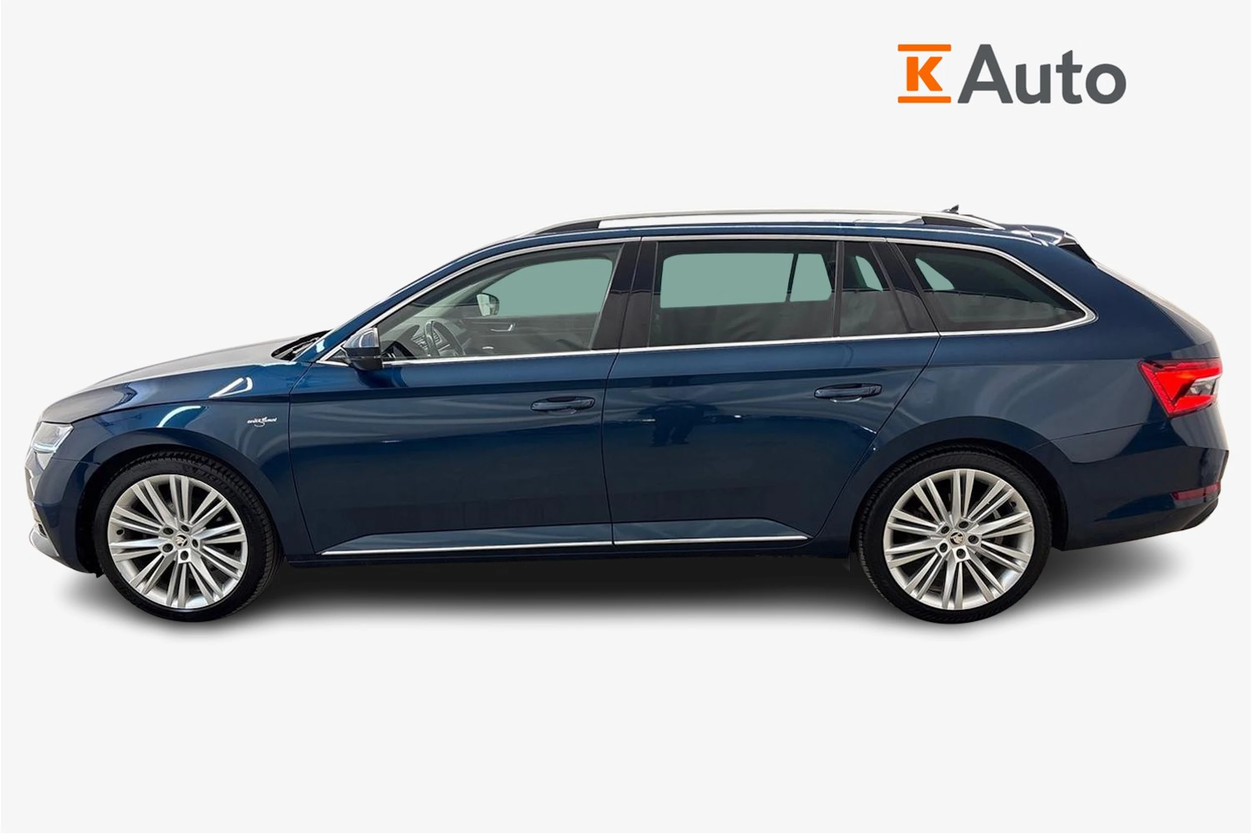 met. sininen Skoda Superb 2020 kuva 7.