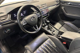 met. sininen Skoda Superb 2020 kuva 8.