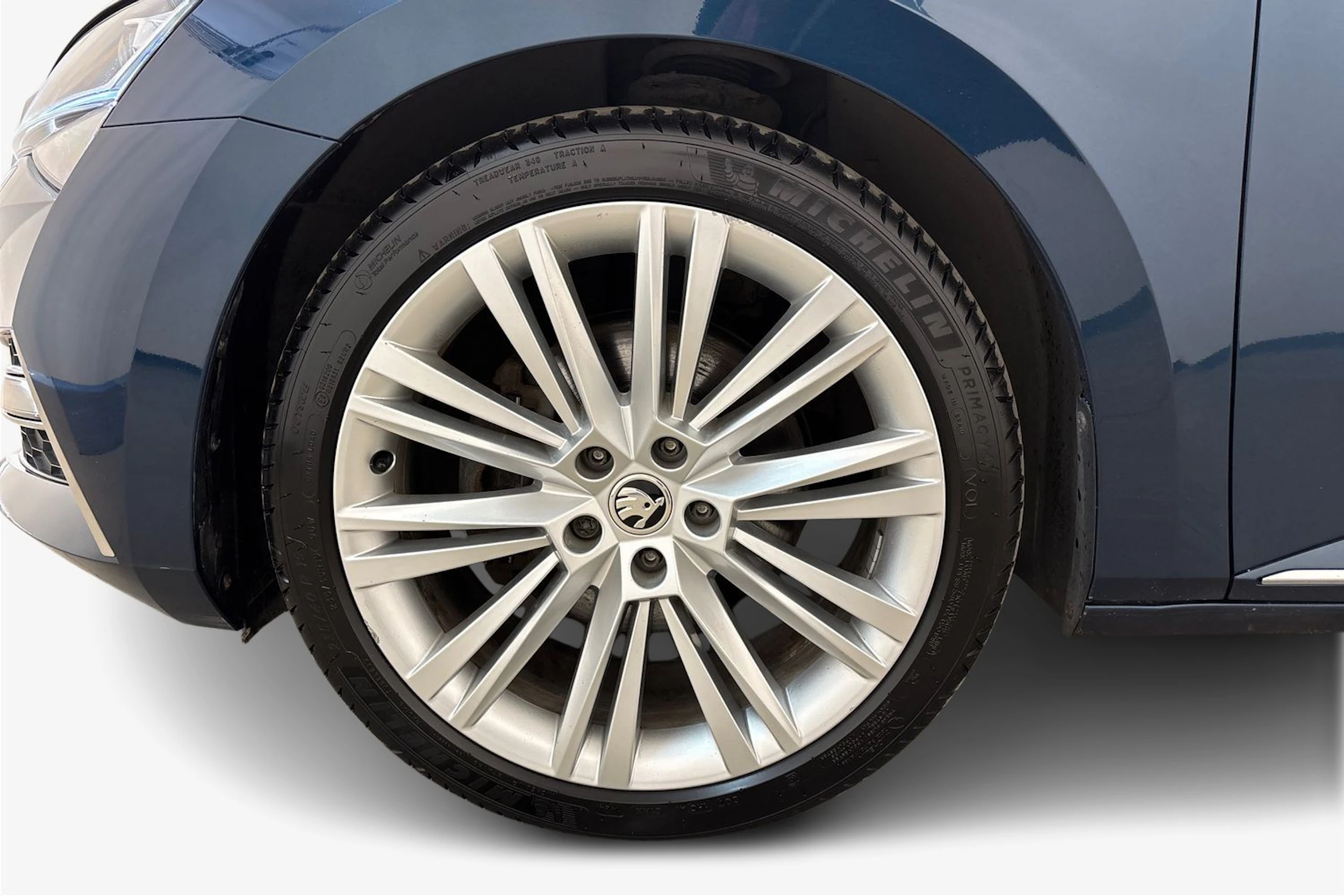 met. sininen Skoda Superb 2020 kuva 12.