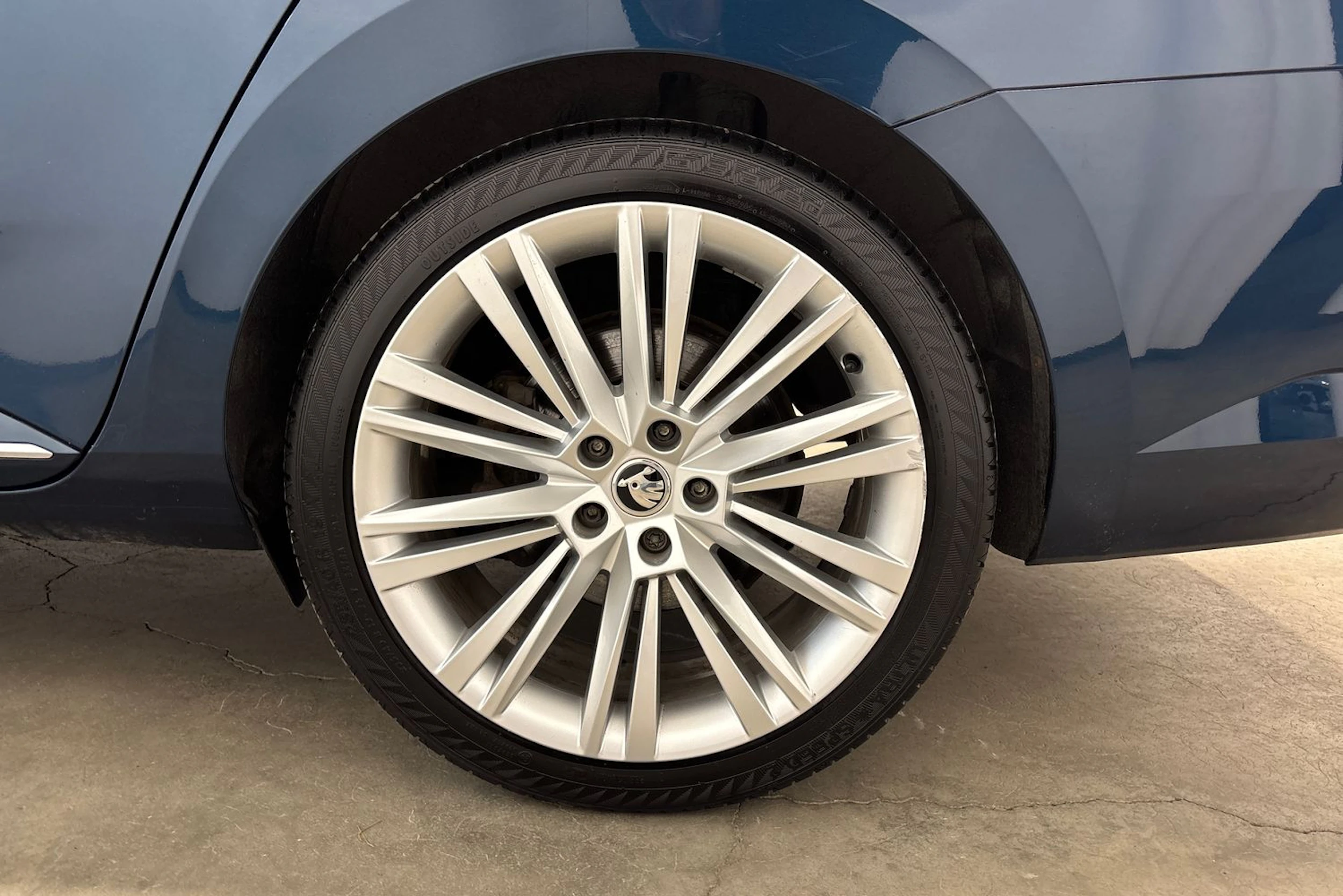 met. sininen Skoda Superb 2020 kuva 13.