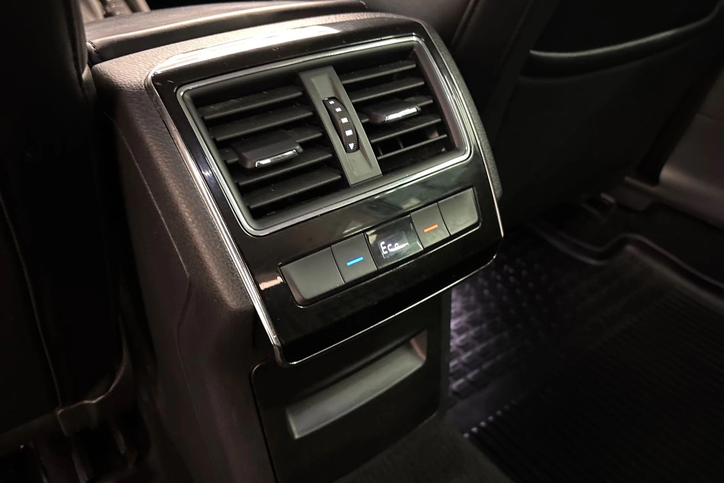 met. sininen Skoda Superb 2020 kuva 21.