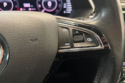 met. sininen Skoda Superb 2020 kuva 28.