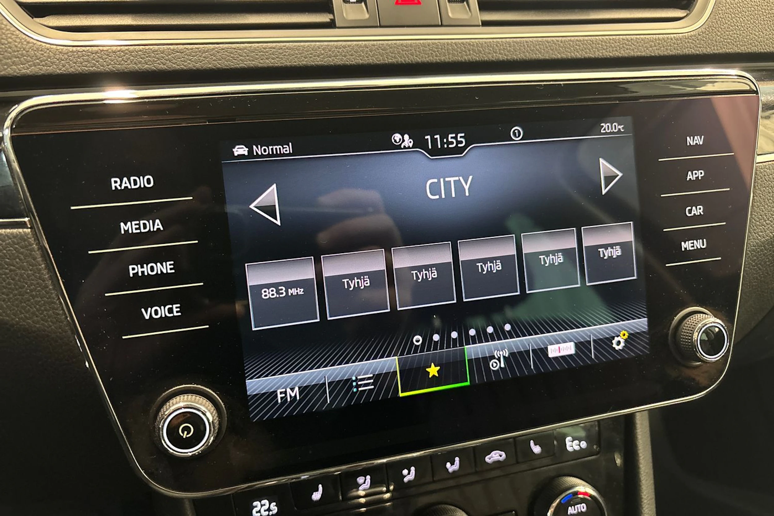 met. sininen Skoda Superb 2020 kuva 30.