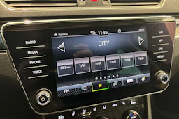 met. sininen Skoda Superb 2020 kuva 30.