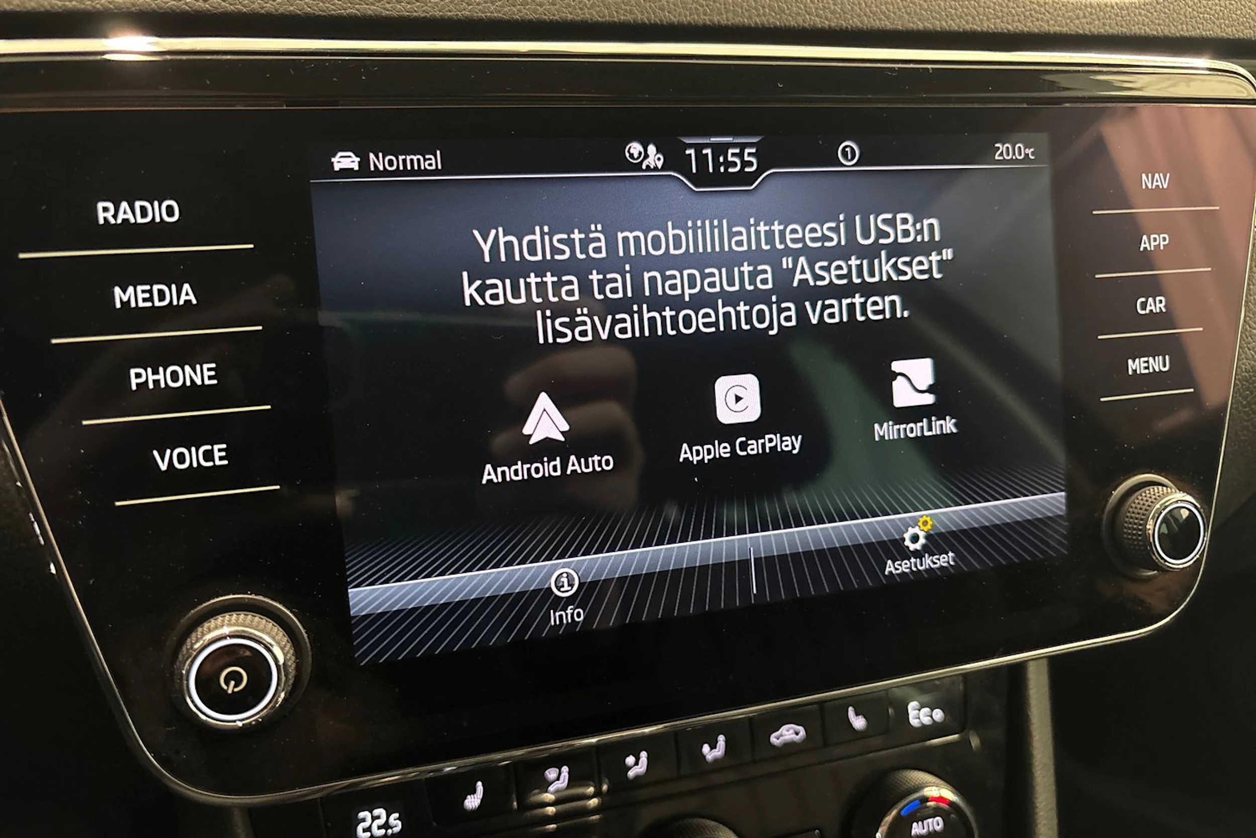 met. sininen Skoda Superb 2020 kuva 32.
