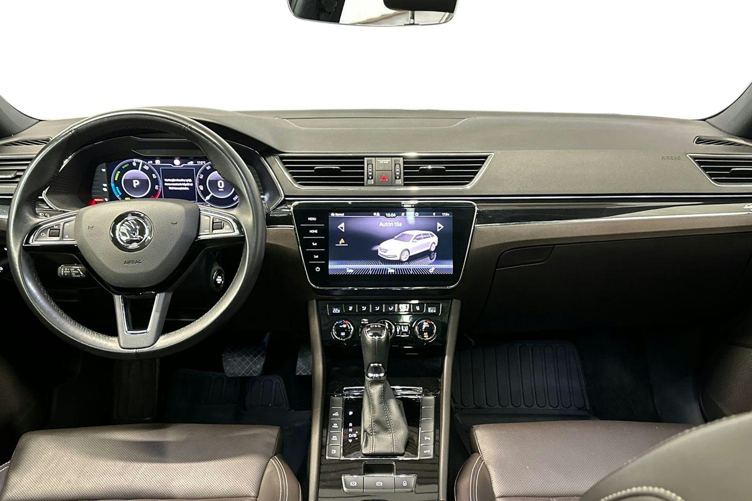 musta Skoda Superb 2020 kuva 9.