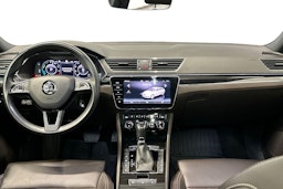 musta Skoda Superb 2020 kuva 9.