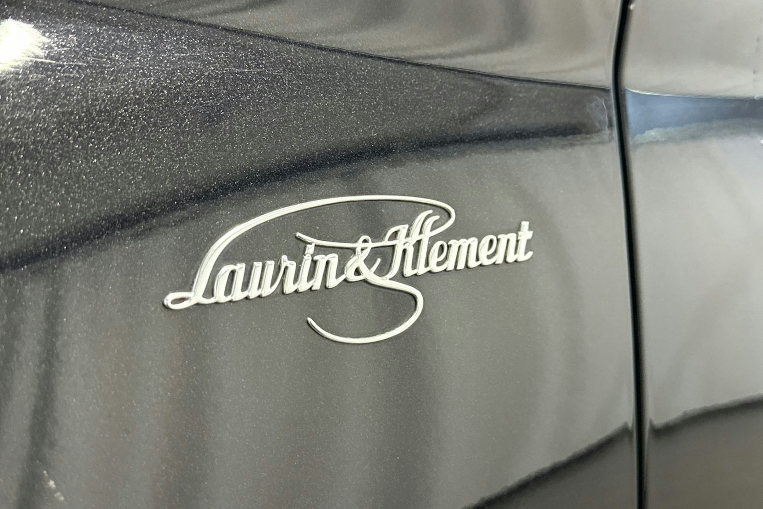 musta Skoda Superb 2020 kuva 14.