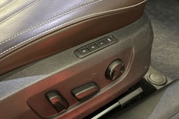 musta Skoda Superb 2020 kuva 18.