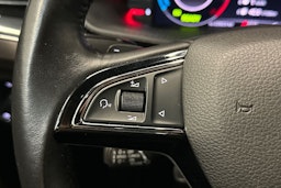 musta Skoda Superb 2020 kuva 24.