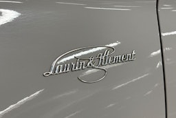 Valkoinen Skoda Superb 2020 kuva 36.