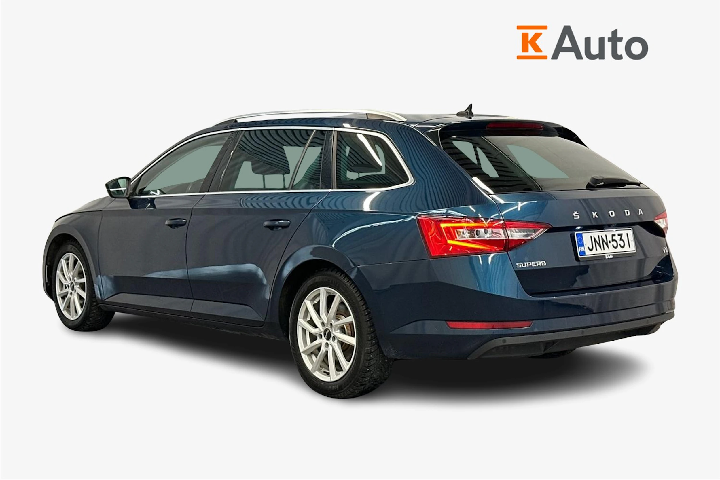sininen Skoda Superb 2020 kuva 2.