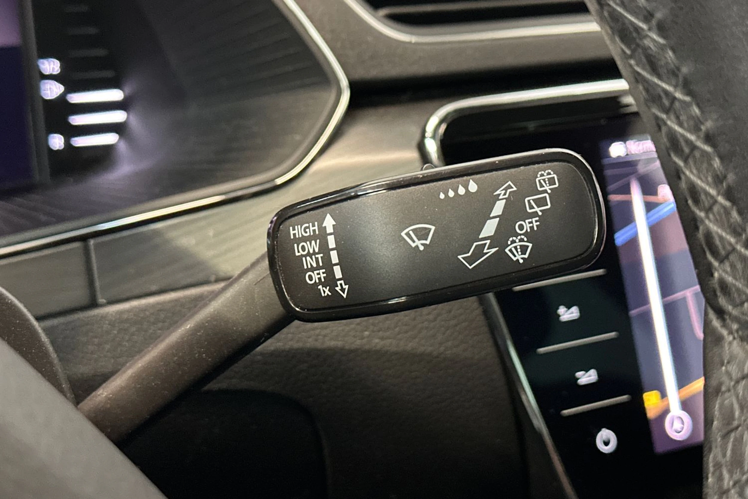 sininen Skoda Superb 2020 kuva 16.