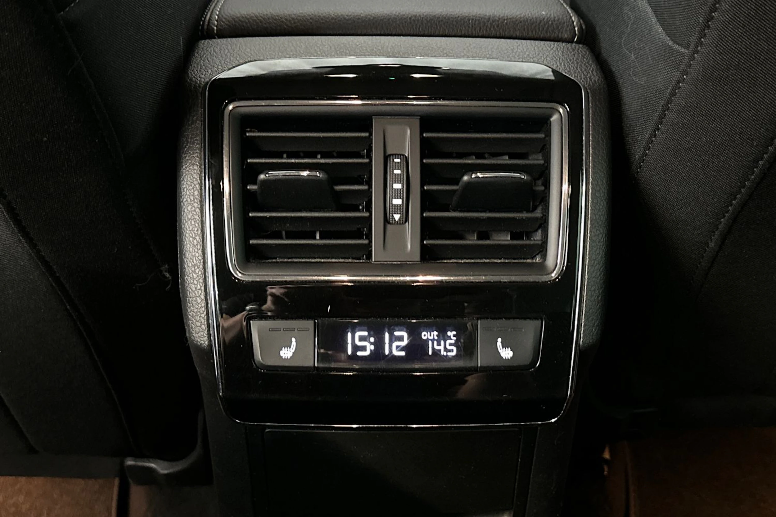 sininen Skoda Superb 2020 kuva 26.