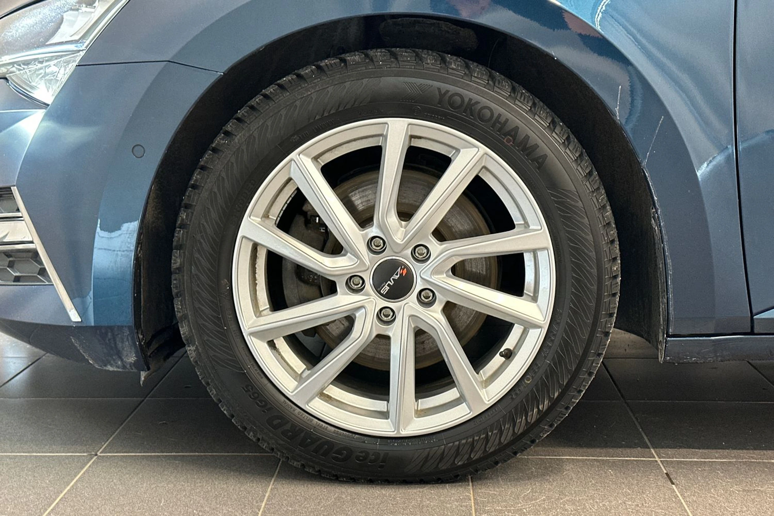 sininen Skoda Superb 2020 kuva 30.