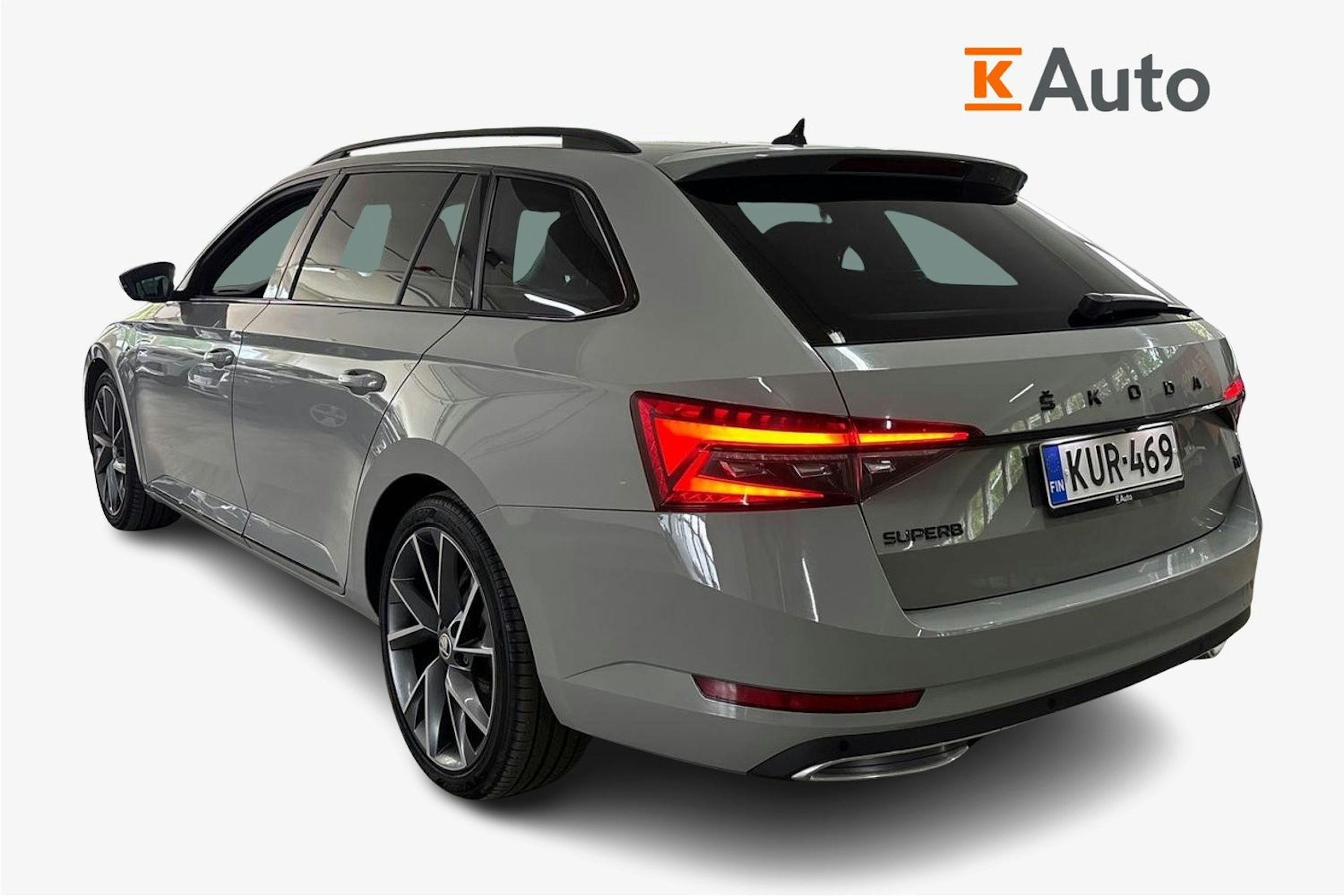 harmaa Skoda Superb 2020 kuva 2.
