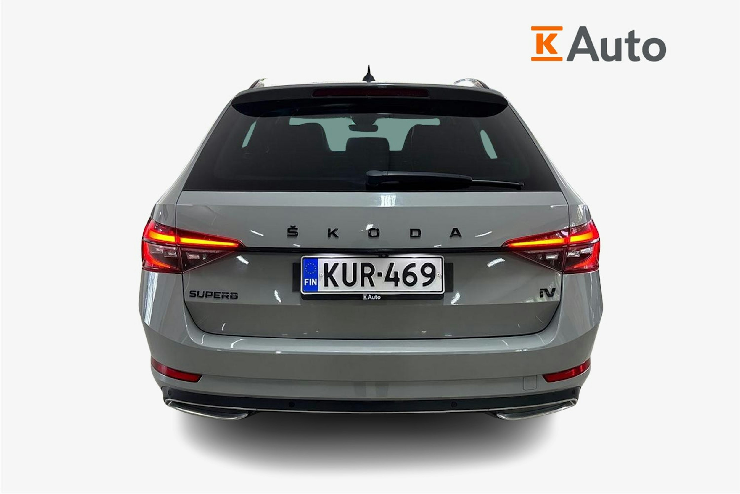 harmaa Skoda Superb 2020 kuva 3.