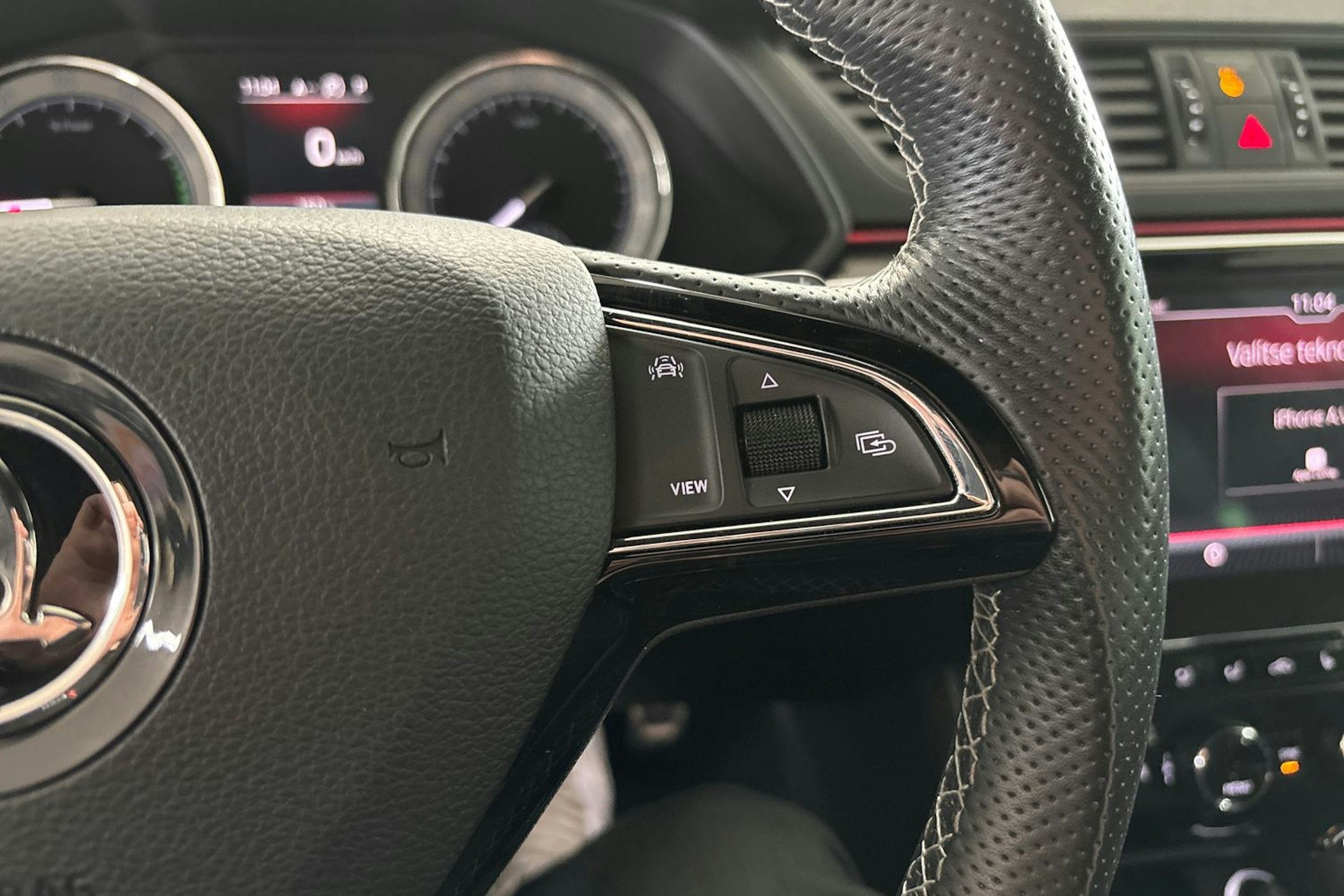 harmaa Skoda Superb 2020 kuva 19.