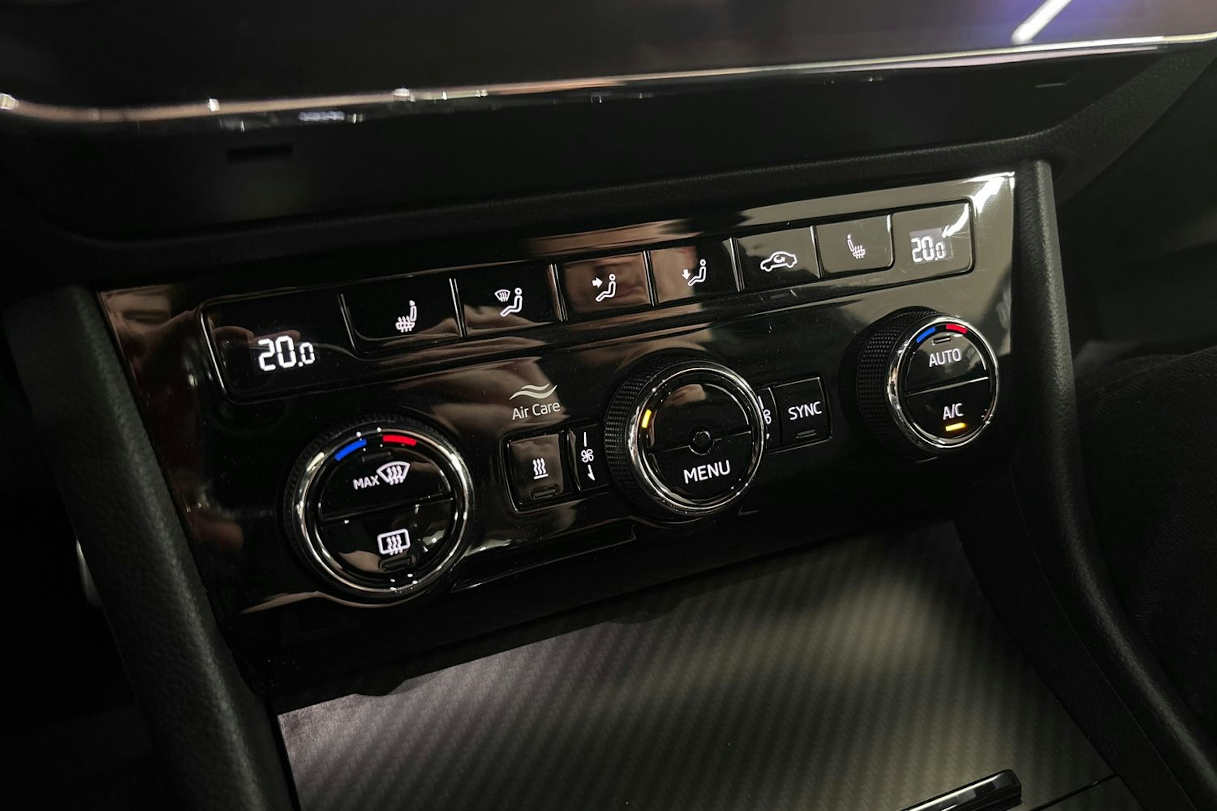 harmaa Skoda Superb 2020 kuva 21.