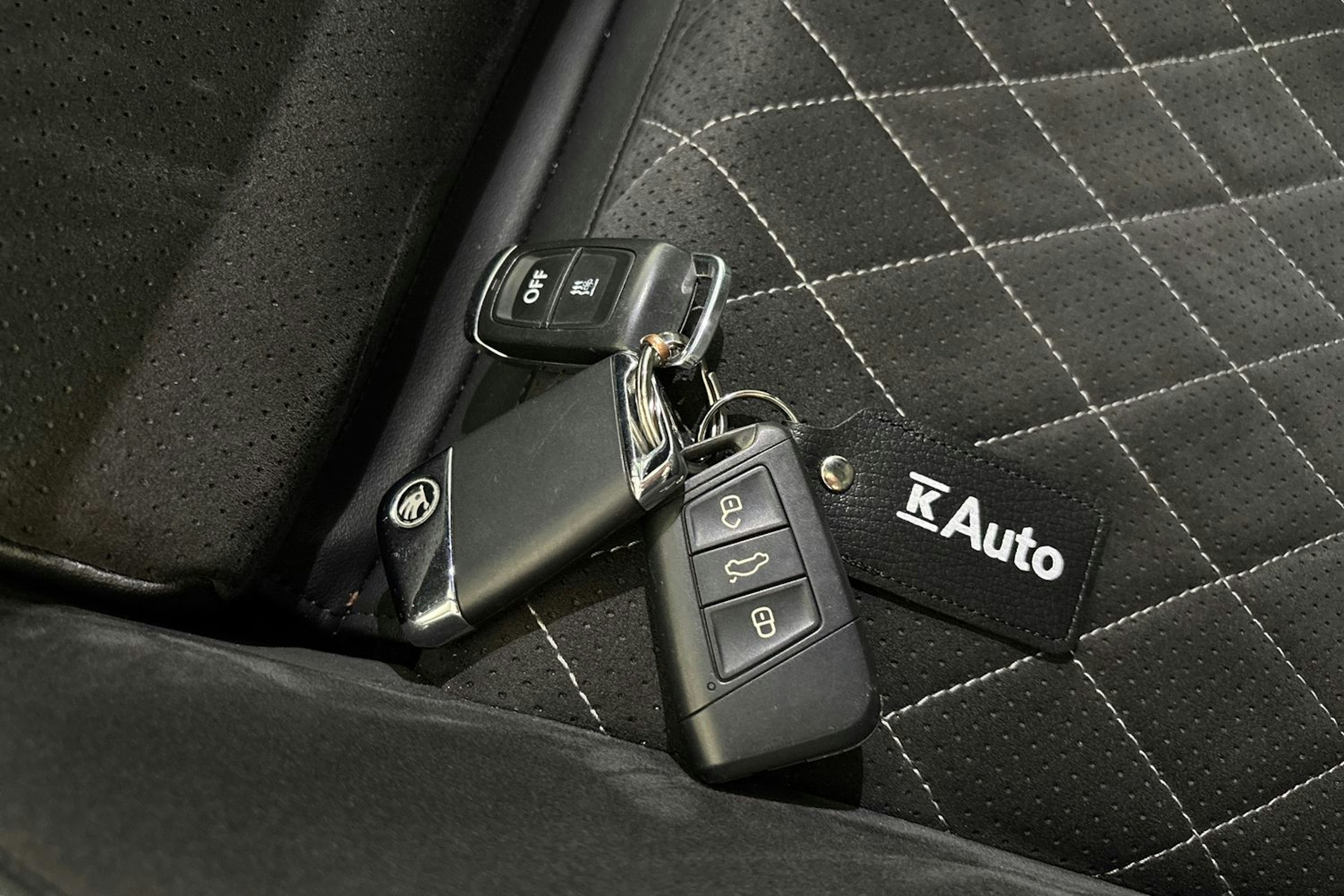 harmaa Skoda Superb 2020 kuva 29.