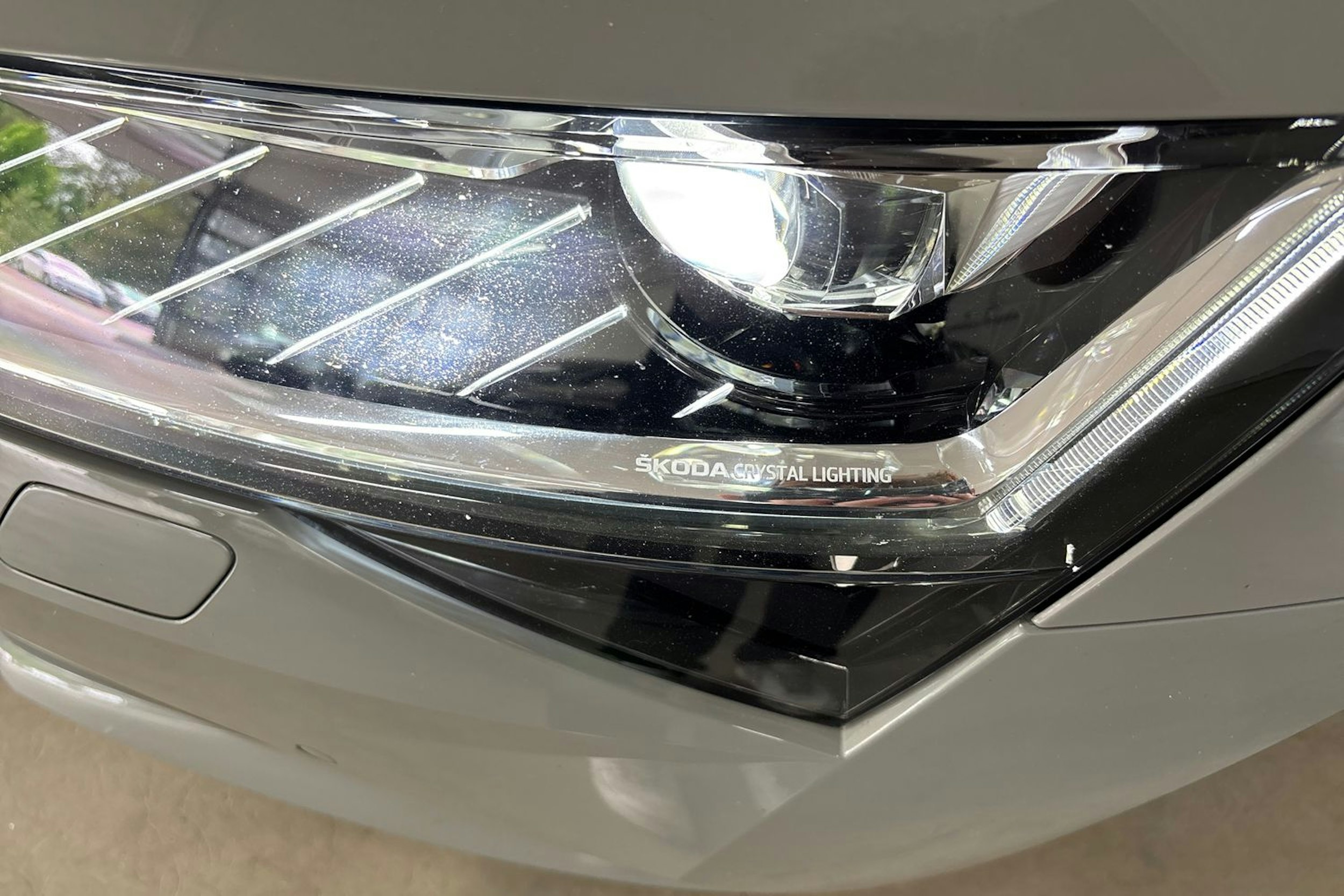 harmaa Skoda Superb 2020 kuva 30.
