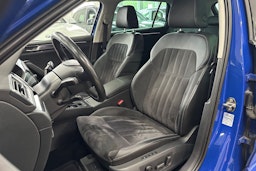 sininen Skoda Superb 2020 kuva 15.