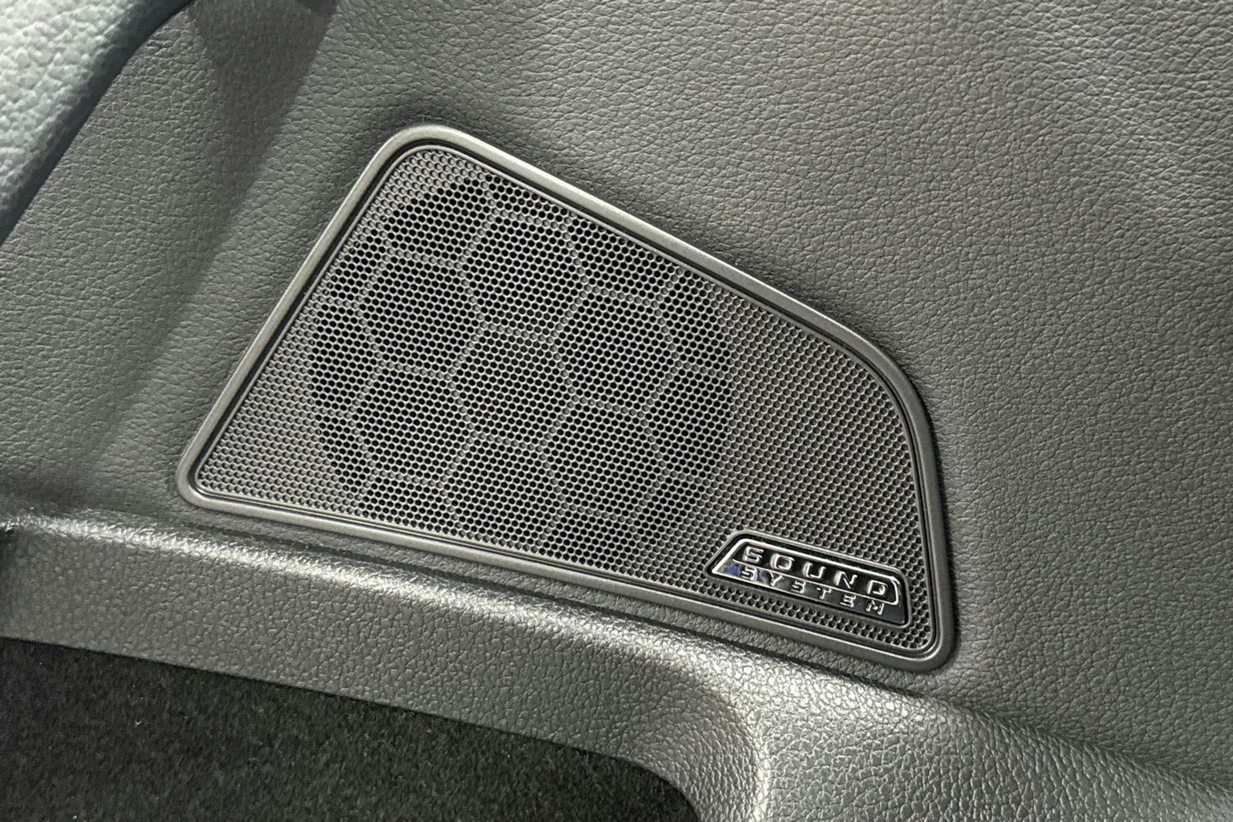 sininen Skoda Superb 2020 kuva 16.