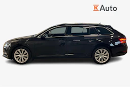 musta Skoda Superb 2020 kuva 5.