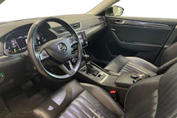 musta Skoda Superb 2020 kuva 6.