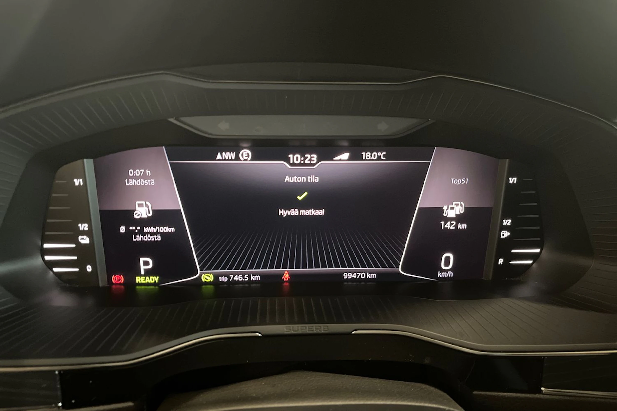 musta Skoda Superb 2020 kuva 19.