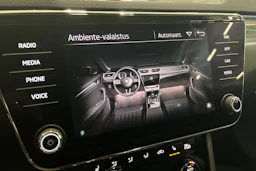 musta Skoda Superb 2020 kuva 27.