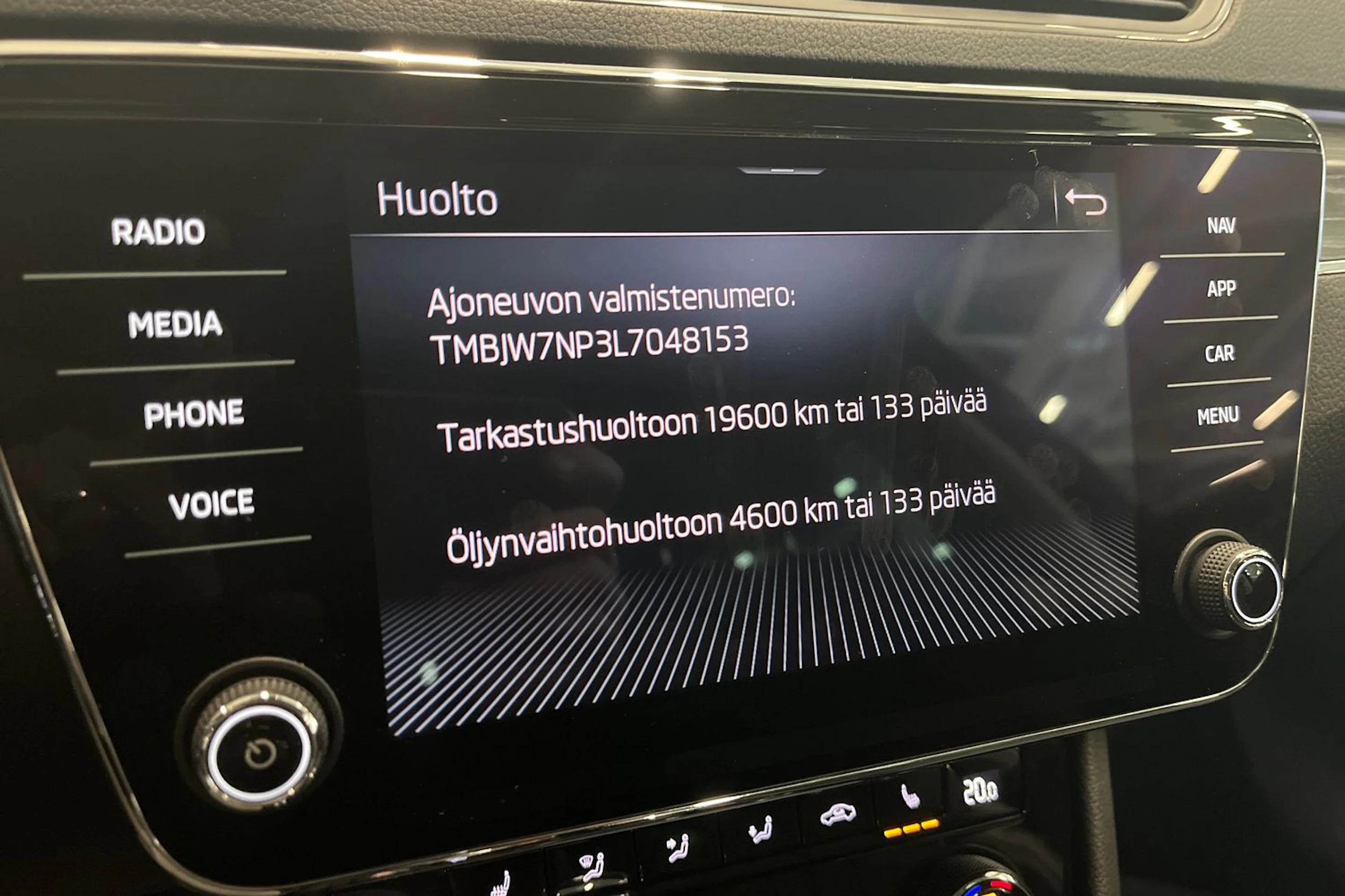 musta Skoda Superb 2020 kuva 29.
