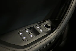musta Skoda Superb 2020 kuva 38.