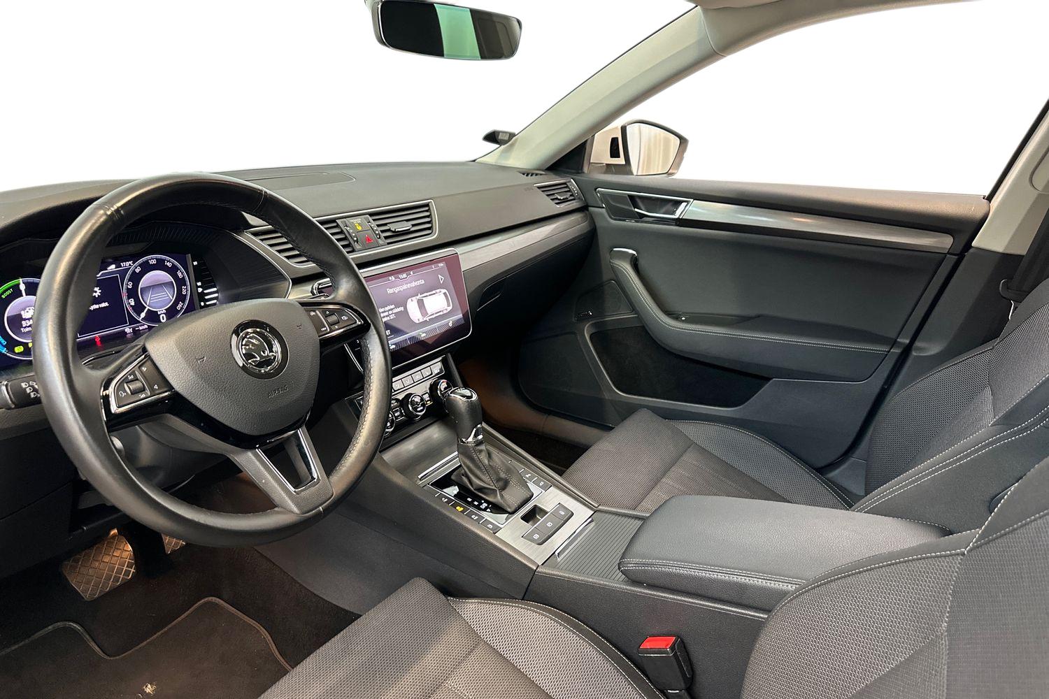 Skoda Superb 2020, kuva 6/31