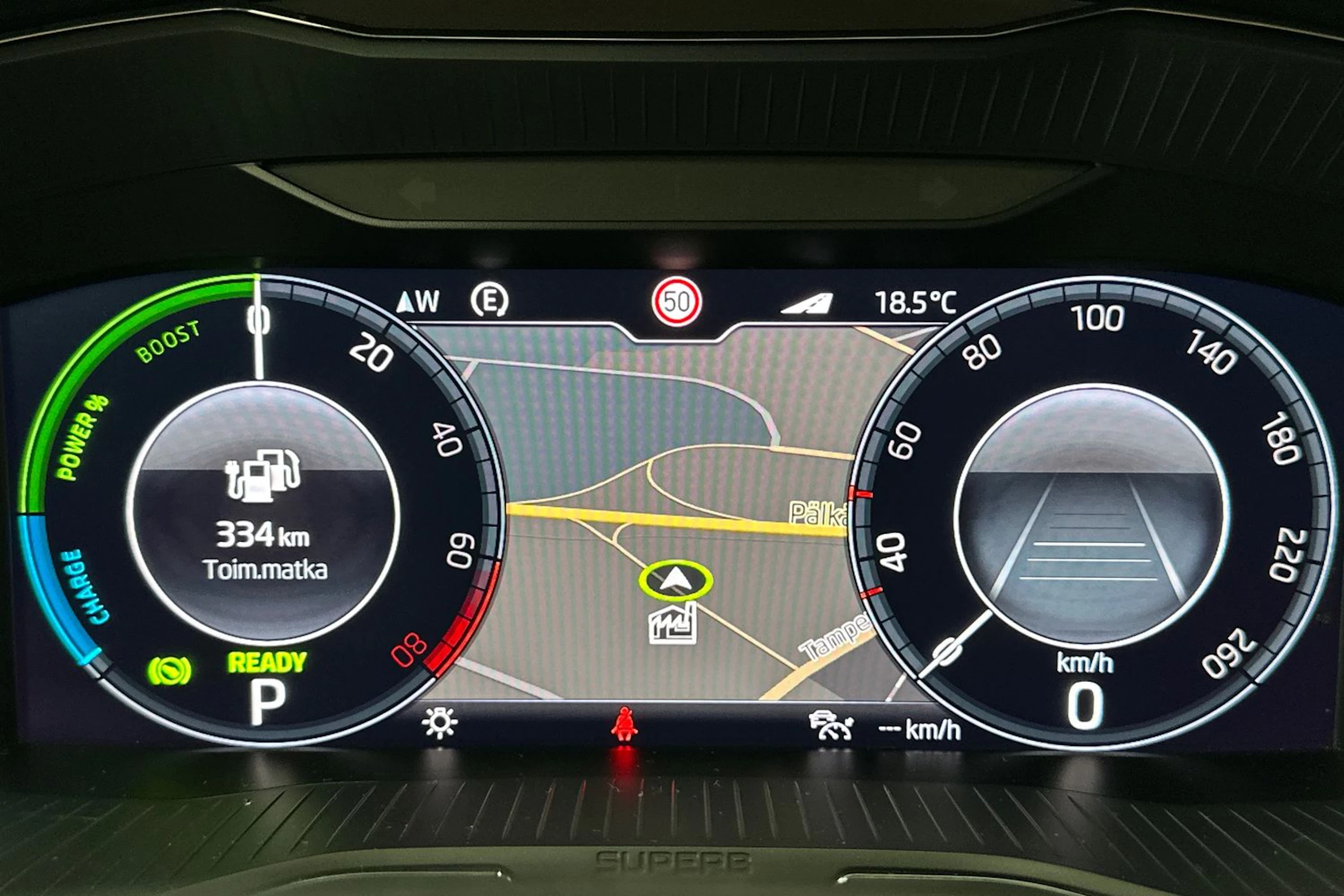 valkoinen Skoda Superb 2020 kuva 21.