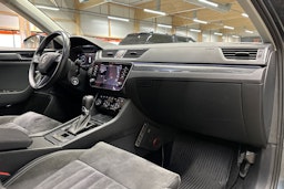 met. harmaa Skoda Superb 2020 kuva 14.