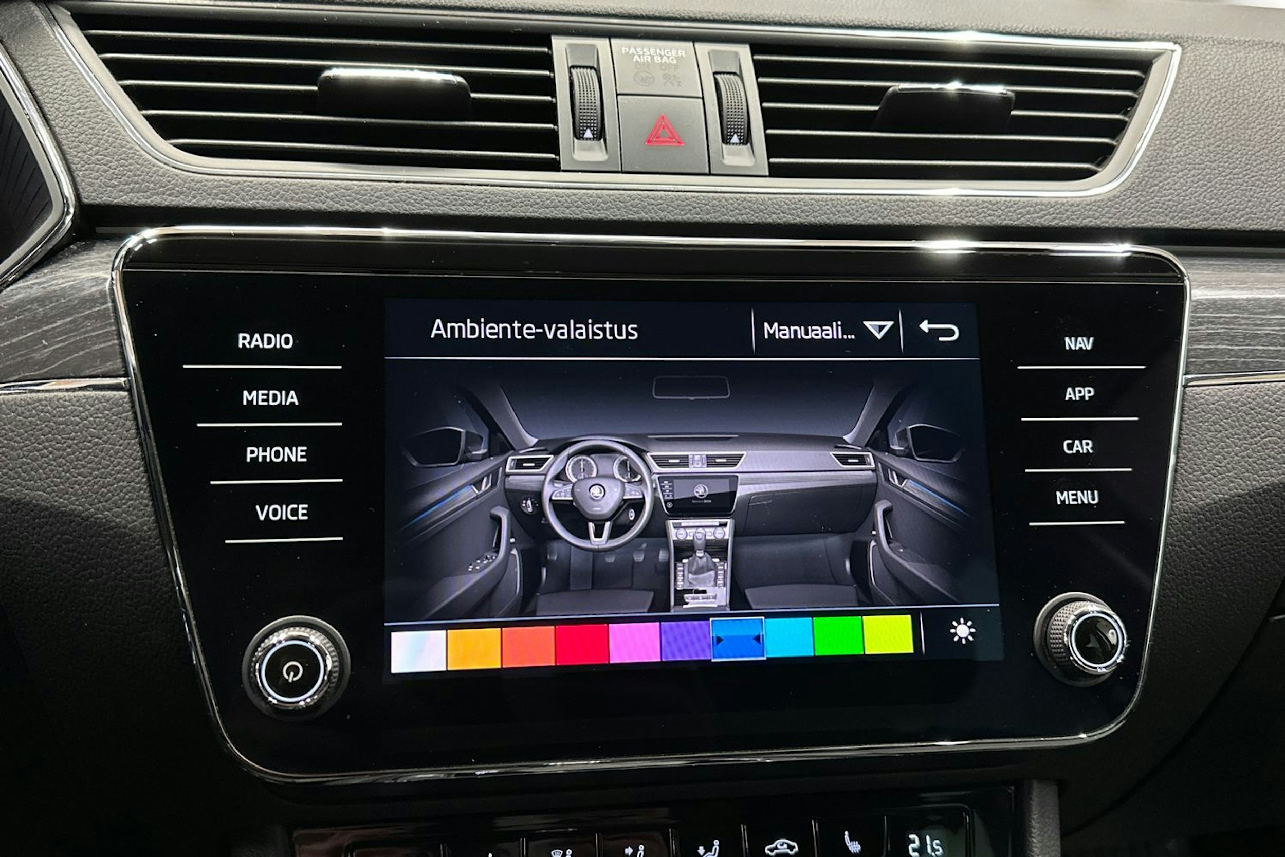 met. harmaa Skoda Superb 2020 kuva 24.