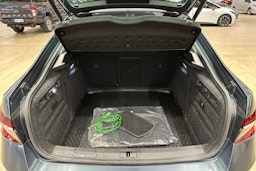met. harmaa Skoda Superb 2020 kuva 37.
