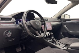 Valkoinen Skoda Superb 2020 kuva 6.