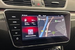 Valkoinen Skoda Superb 2020 kuva 23.