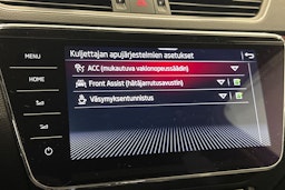 Valkoinen Skoda Superb 2020 kuva 31.