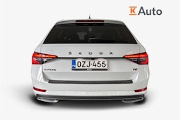 valkoinen Skoda Superb 2020 kuva 3.
