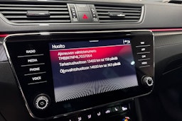 valkoinen Skoda Superb 2020 kuva 27.