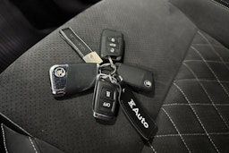 valkoinen Skoda Superb 2020 kuva 32.