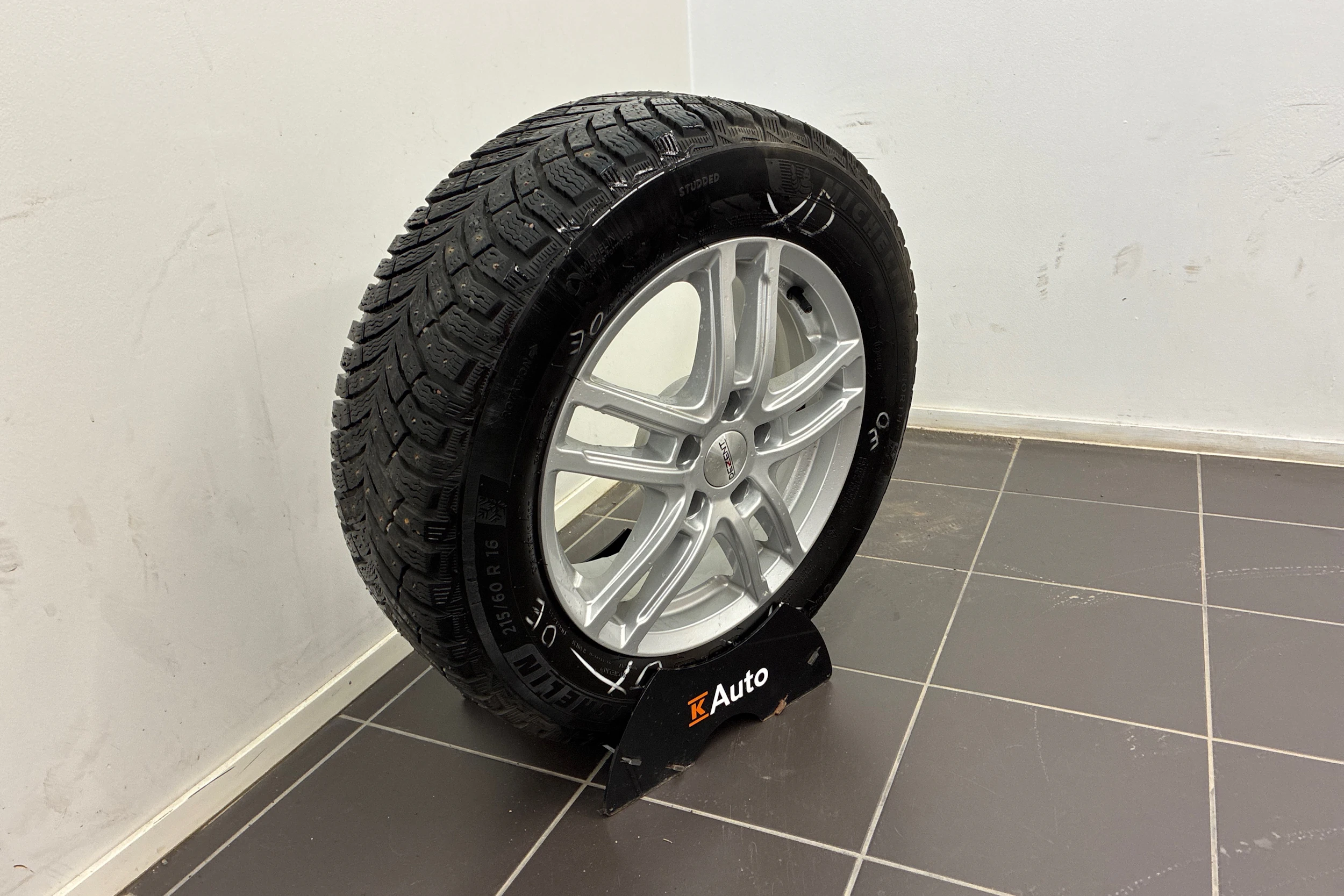 harmaa Skoda Superb 2020 kuva 10.
